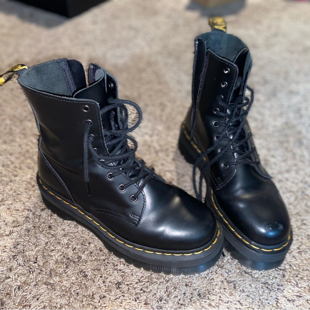 Jadon Hi Doc Martens (w10)